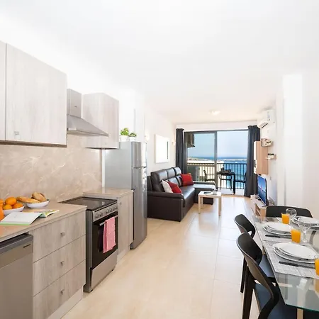 Daire Sea Bliss Penthouse With 2 Terraces Enjoying Side Sea Views By Getawaysmalta