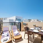 Lejlighed Sea Bliss Penthouse With 2 Terraces Enjoying Side Sea Views By Getawaysmalta