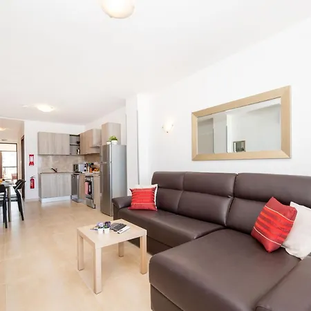 Appartement Sea Bliss Penthouse With 2 Terraces Enjoying Side Sea Views By Getawaysmalta