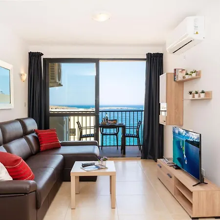 Appartement Sea Bliss Penthouse With 2 Terraces Enjoying Side Sea Views By Getawaysmalta *