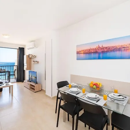 Sea Bliss Penthouse With 2 Terraces Enjoying Side Sea Views By Getawaysmalta Lejlighed
