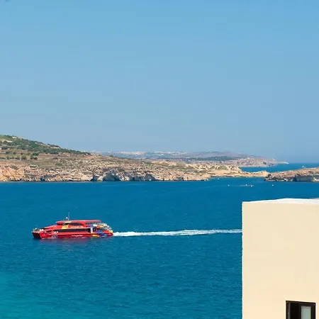 Lägenhet Sea Bliss Penthouse With 2 Terraces Enjoying Side Sea Views By Getawaysmalta